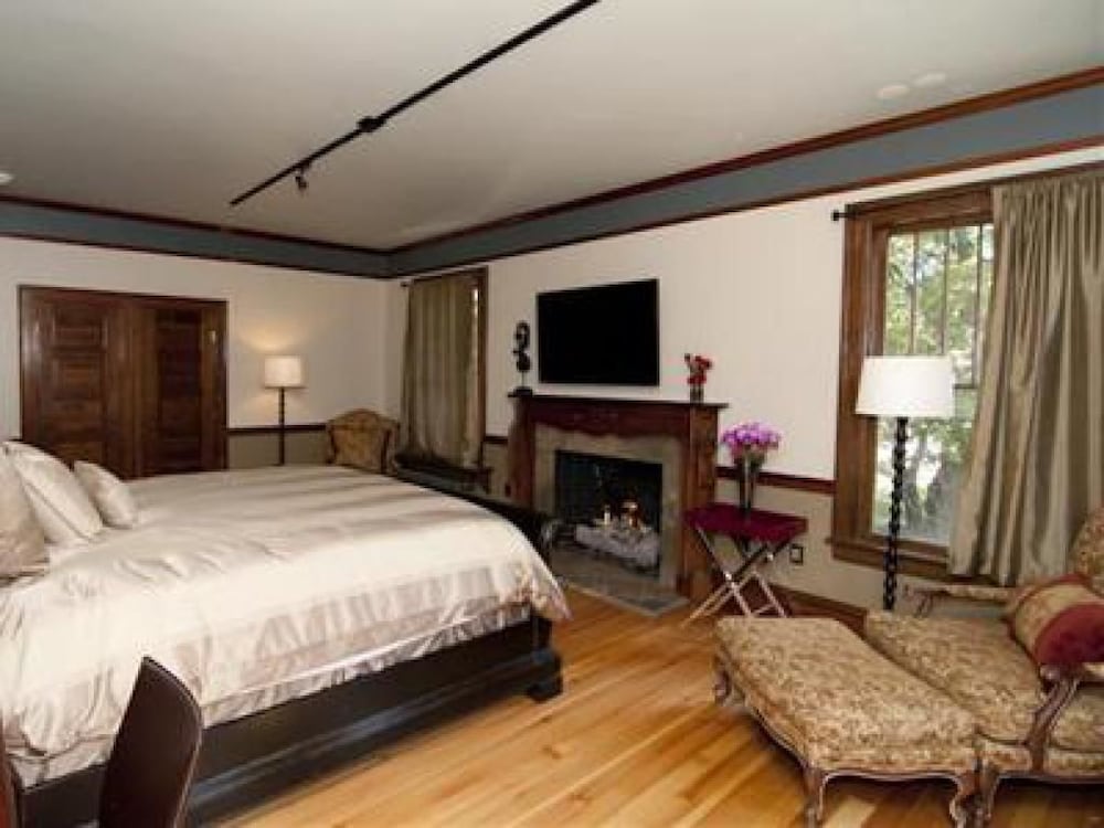 Blackwell Hotel 5/50