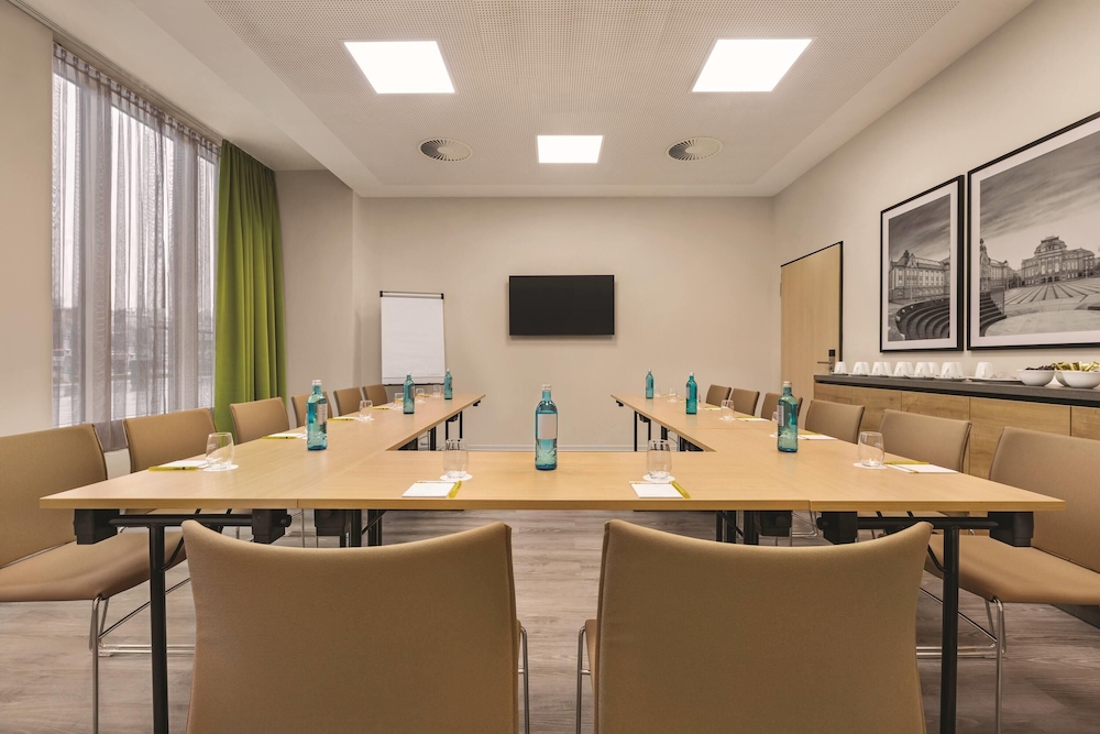 Super 8 by Wyndham Chemnitz 45/57