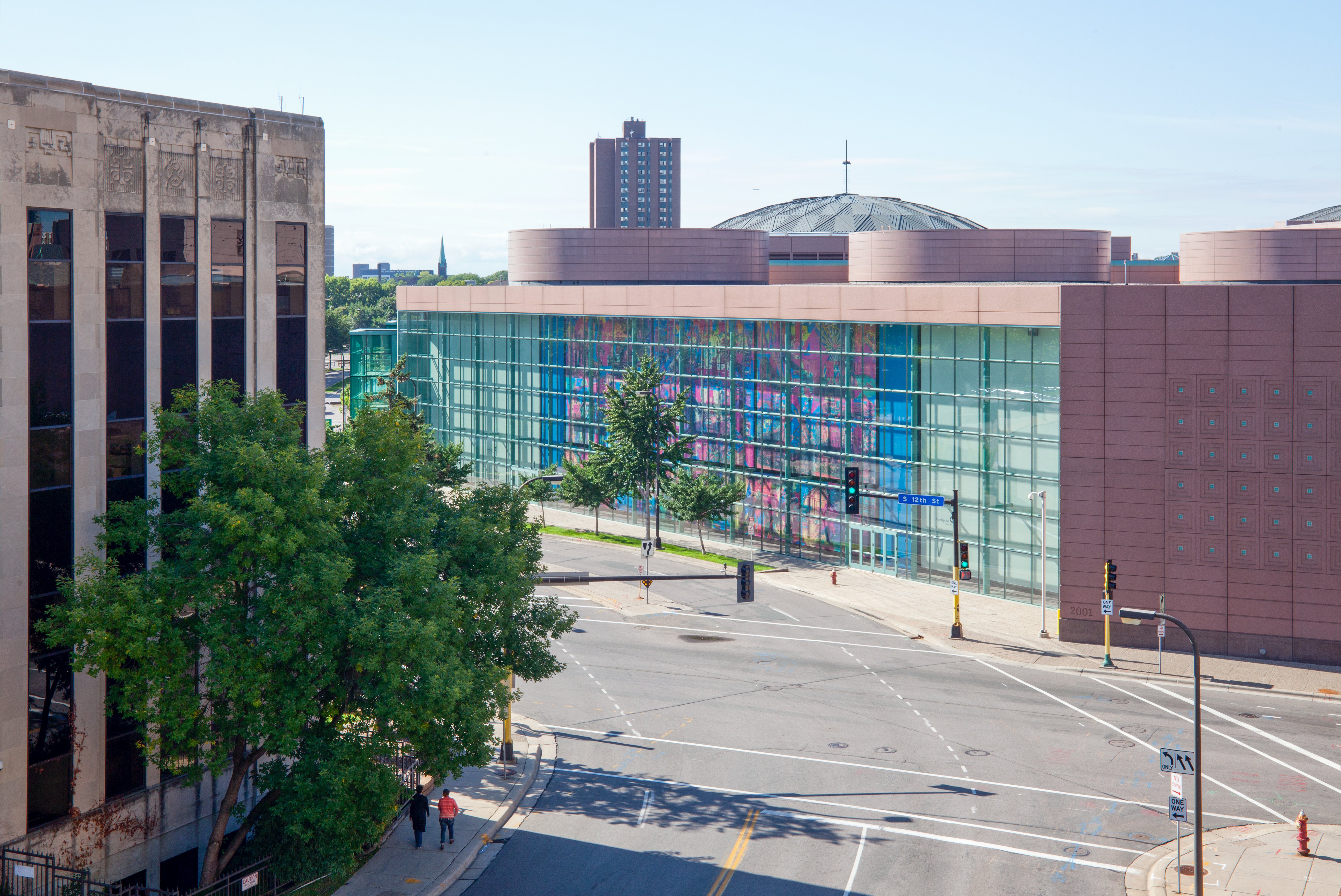 Holiday Inn Express Suites Minneapolis Downtown 54/57