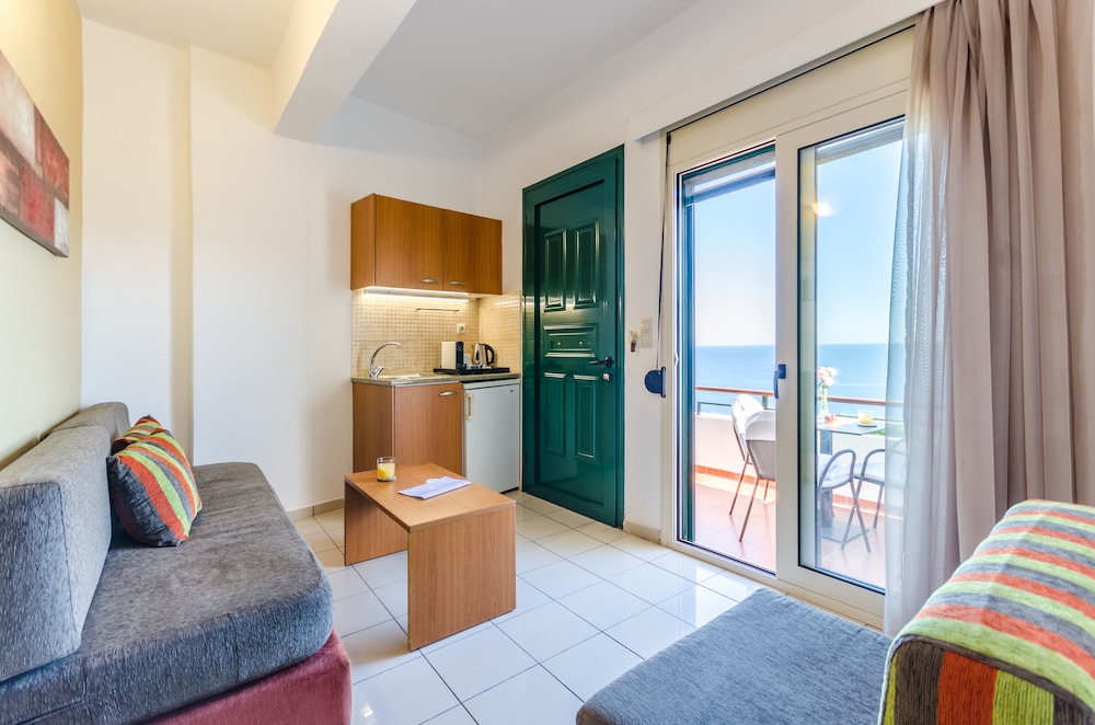 Pela Mare Hotel 53/77