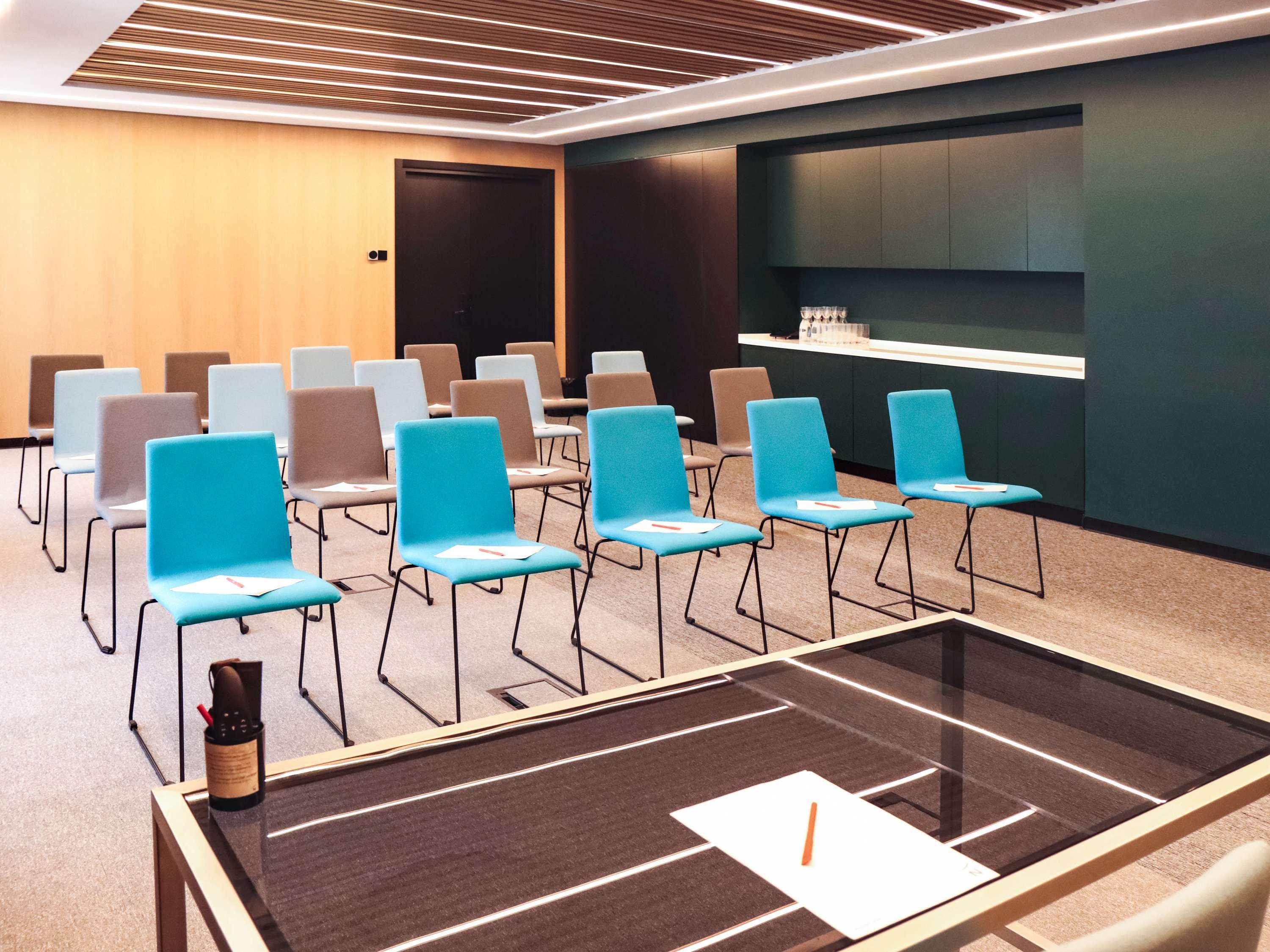 ibis Almaty Jetisu 37/42