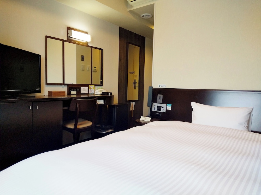 Hotel Route-Inn Gifu Hashima Ekimae 12/37