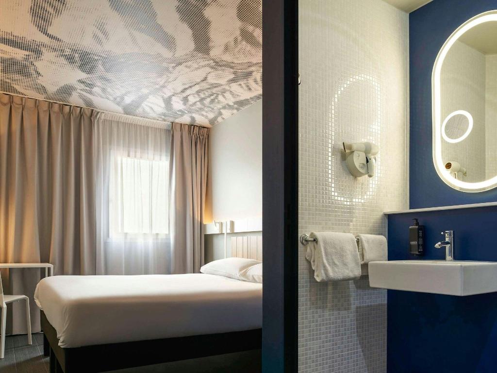 Premium, Double Bed