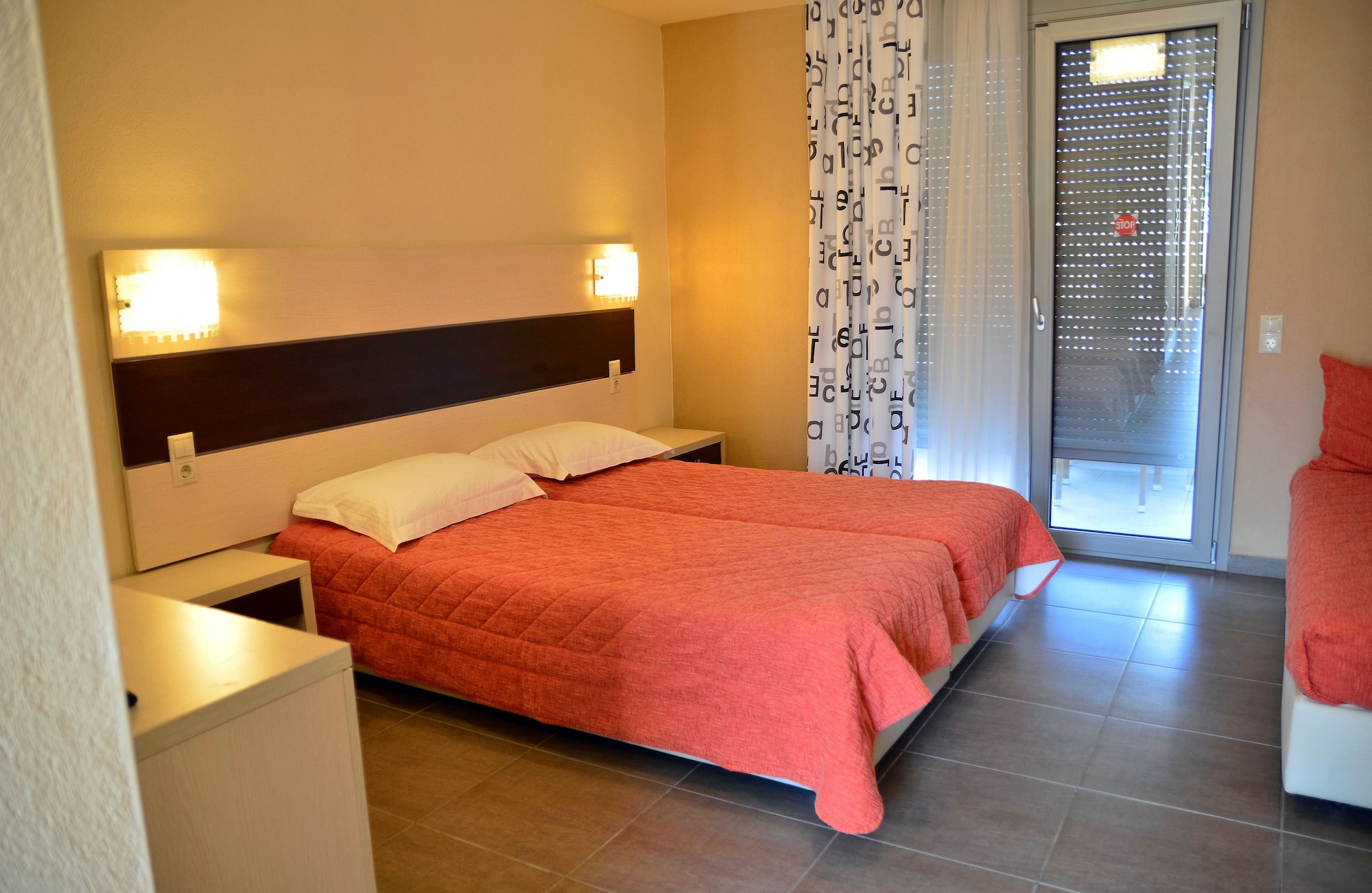 STANDARD, TRIPLE, QUEEN BED, SOFA