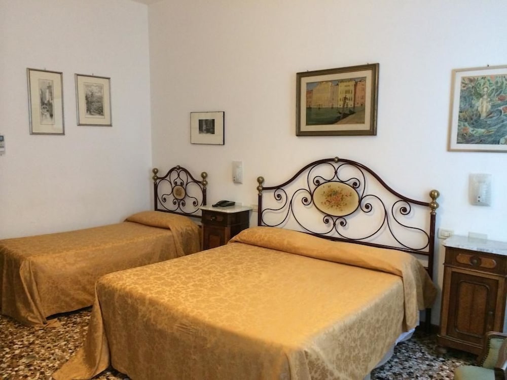 Hotel Fontana 19/28