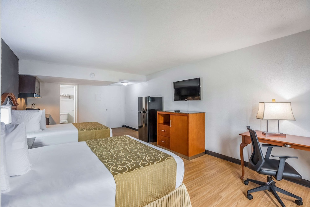 OYO Hotel Orlando Airport 5/32
