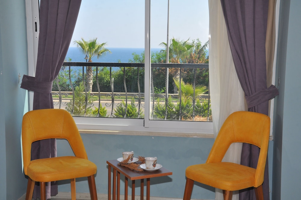 On Hotel 45/60