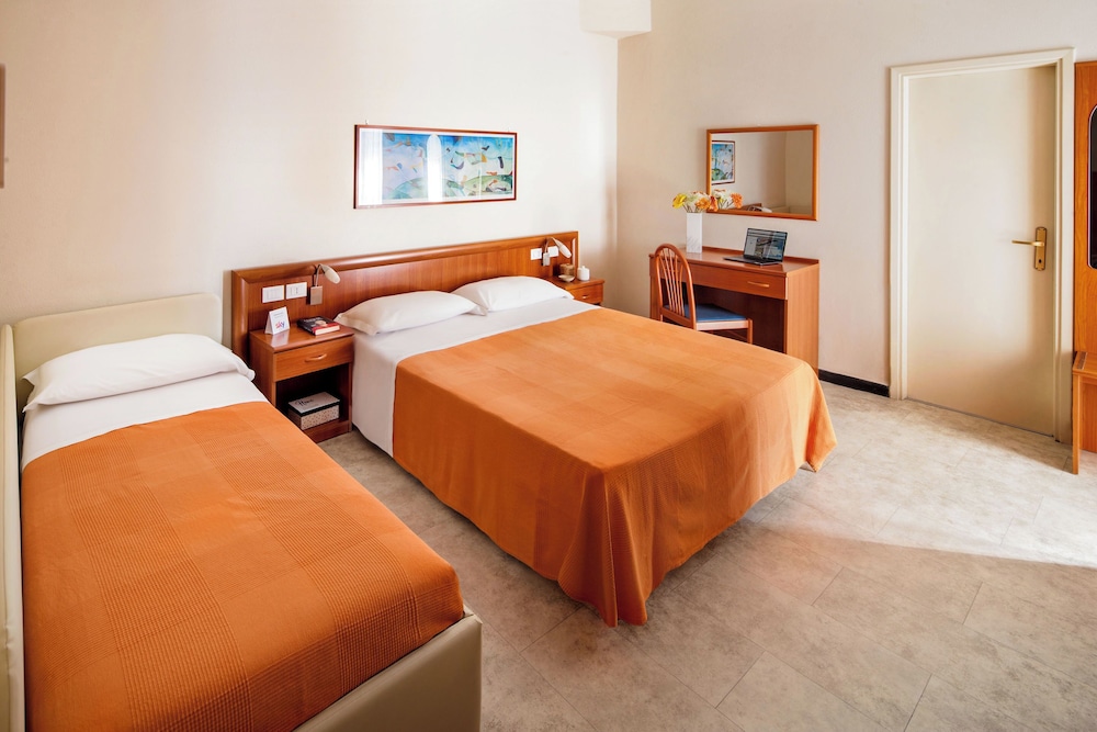 Hotel Olympic 6/34