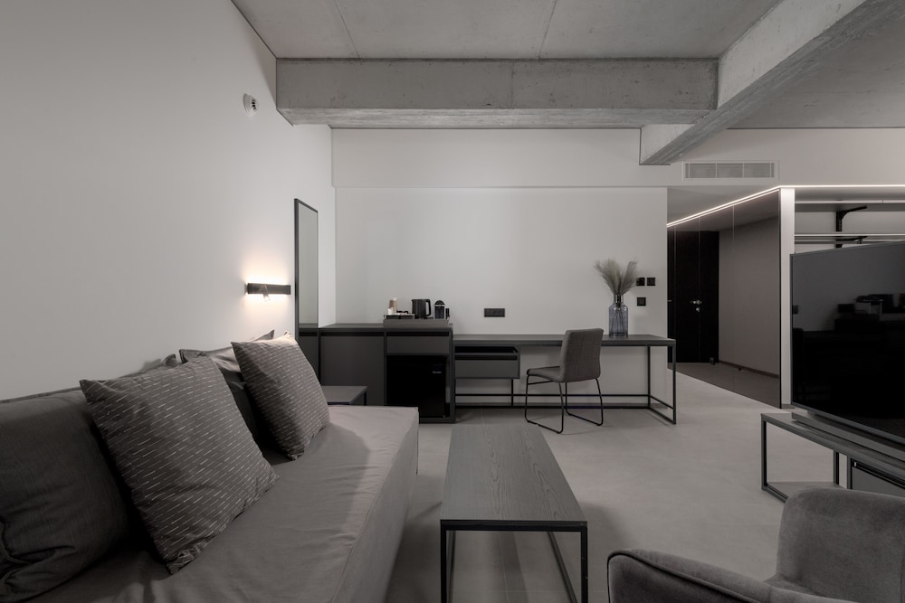 Essence Suites Rhodes 17/32