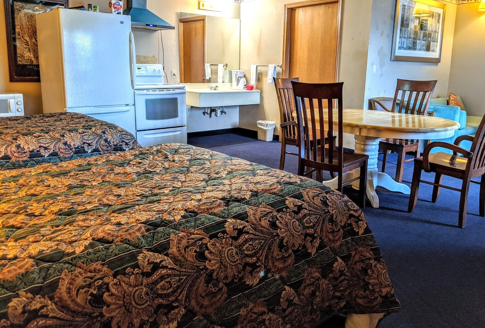 Executive Inn 27/33