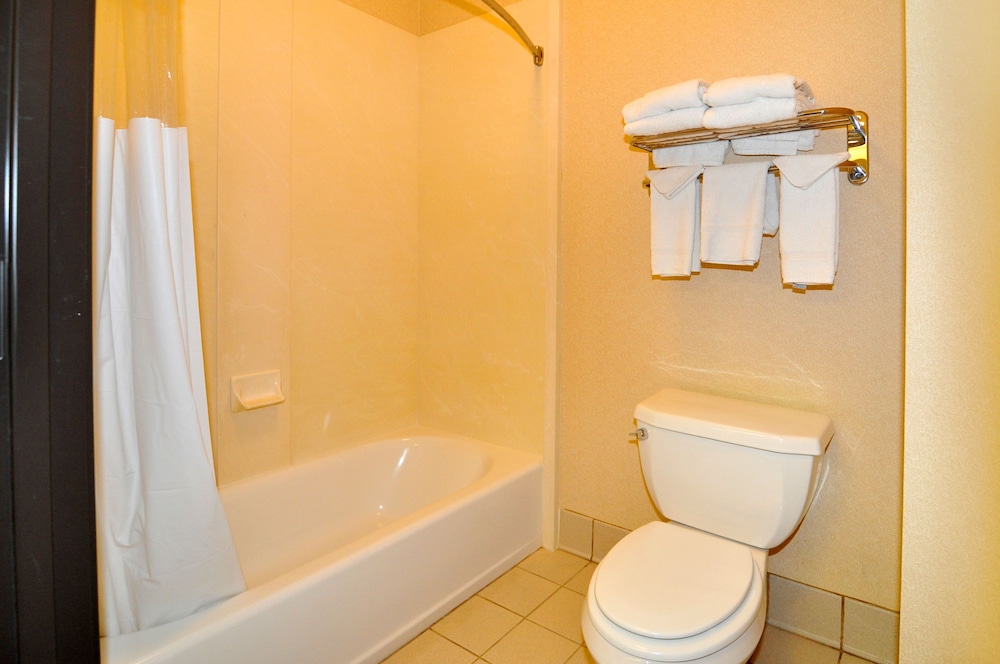 The Atrium Hotel 10/37
