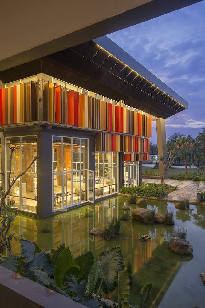 Swiss Belresort Belitung 4/73