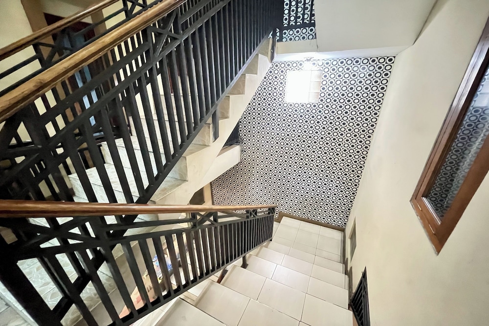 Hotel Ramayana Garut 8/50
