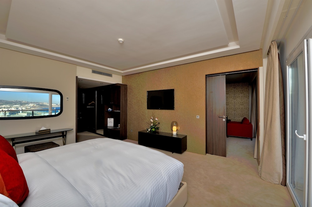 Royal Tulip City Center Tanger Hotel 12/72