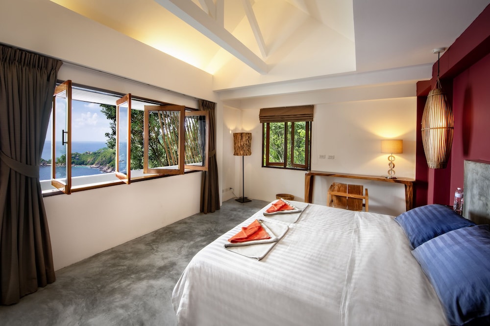 Philip's Villa 3/39