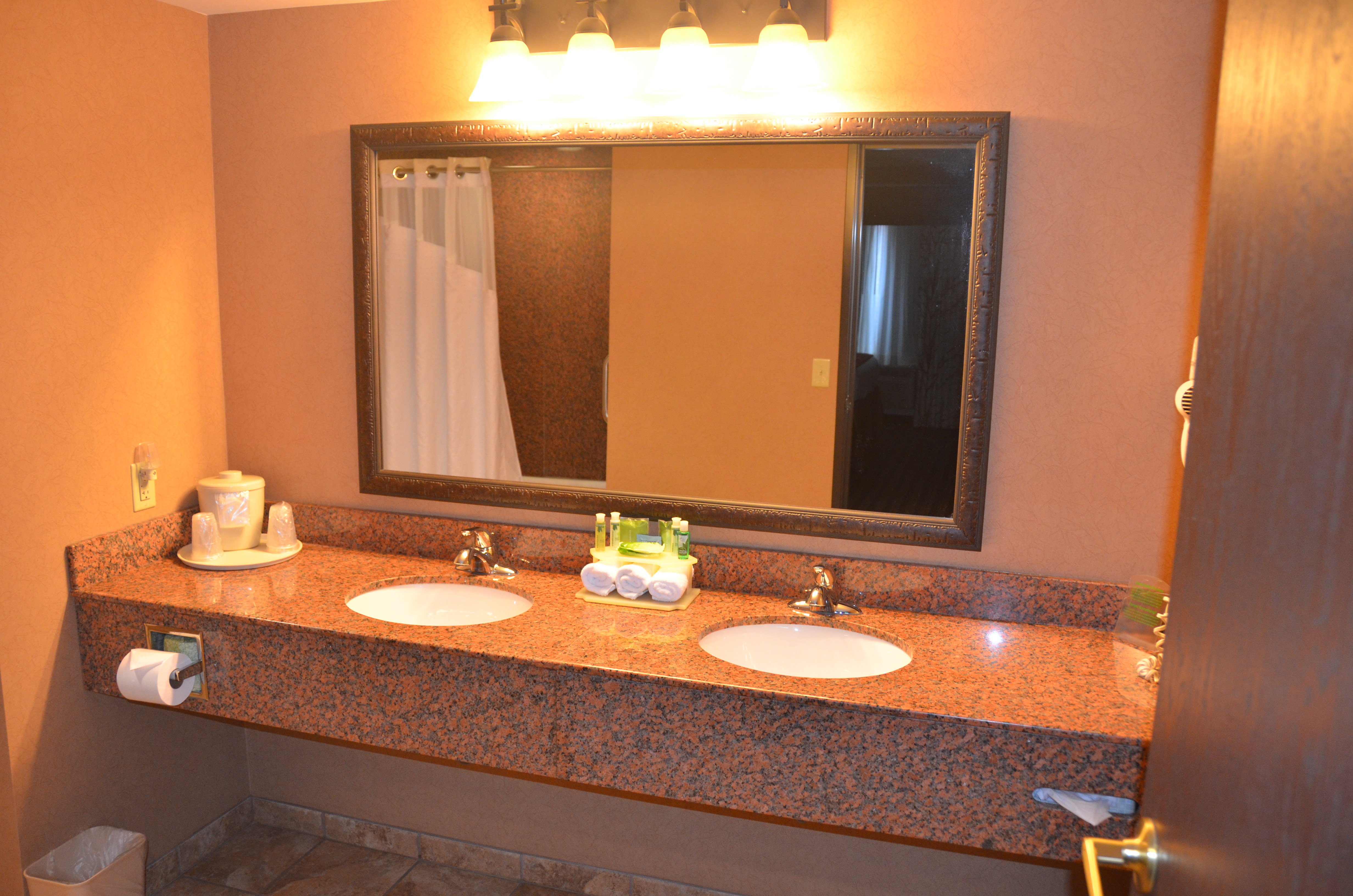 Holiday Inn Express Hotel And Suites Donegal 43/43