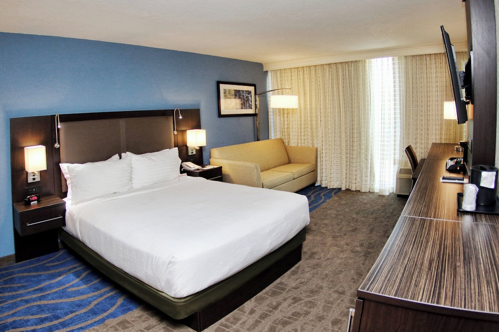 Standard, Queen Bed, Sunset View, Accessible