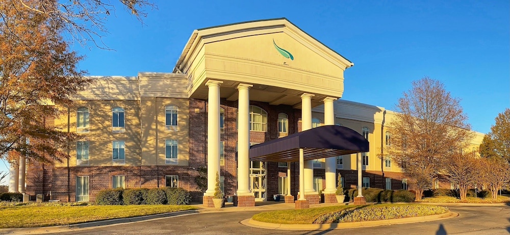 Spark by Hilton Tuscumbia Muscle Shoals 51/61
