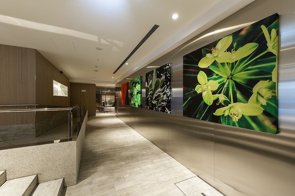 Inhouse Hotel Grand 8/65