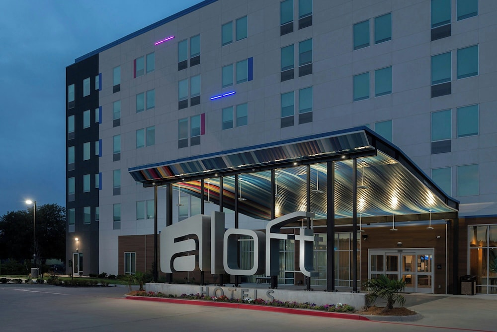 Aloft DFW Airport North 7/44