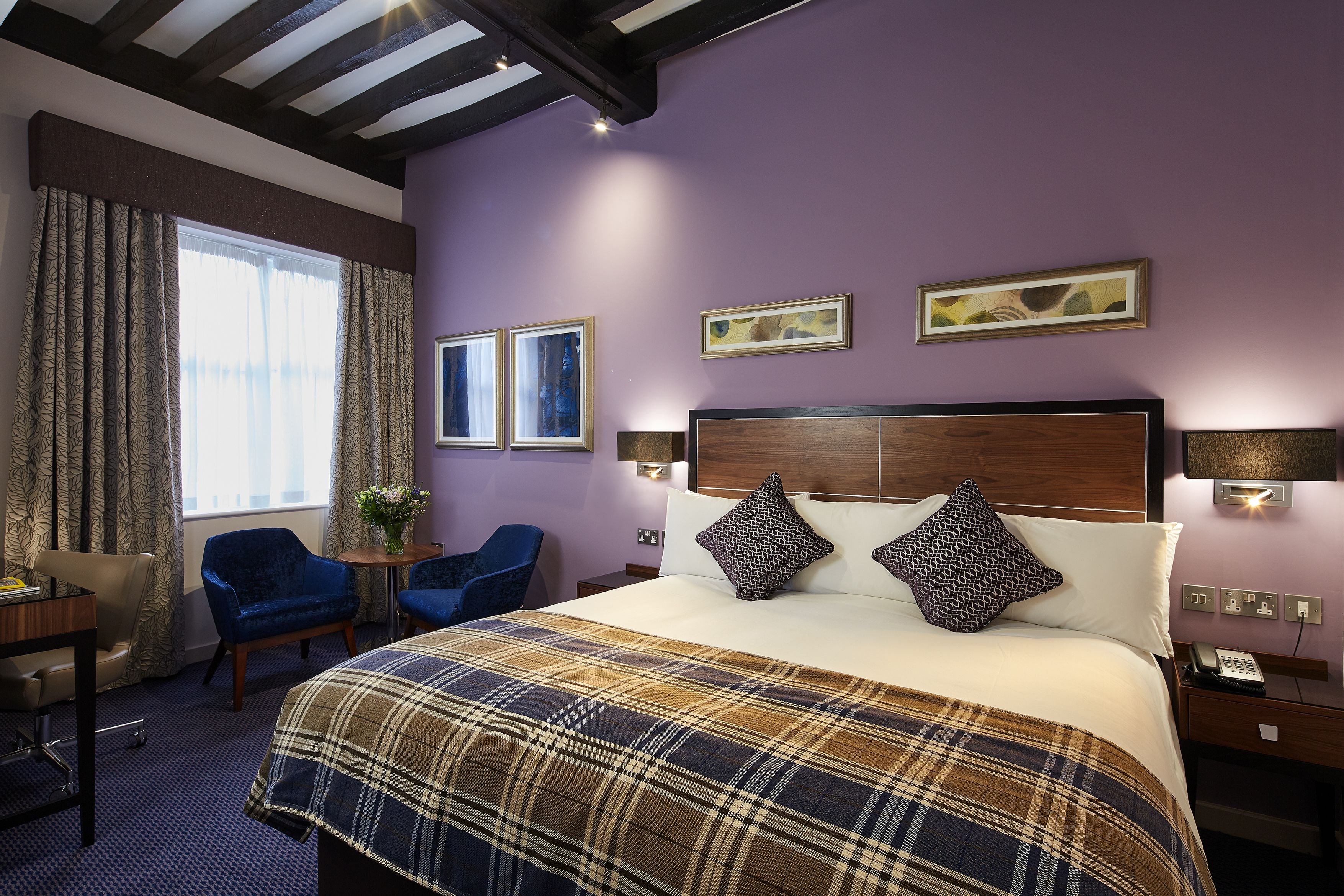 The Bull Hotel 6/50
