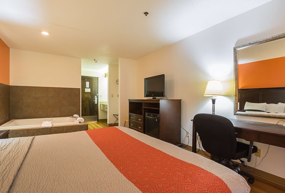 Motel6 Waterloo, IA - Crossroads Mall - Cedar Falls 19/49