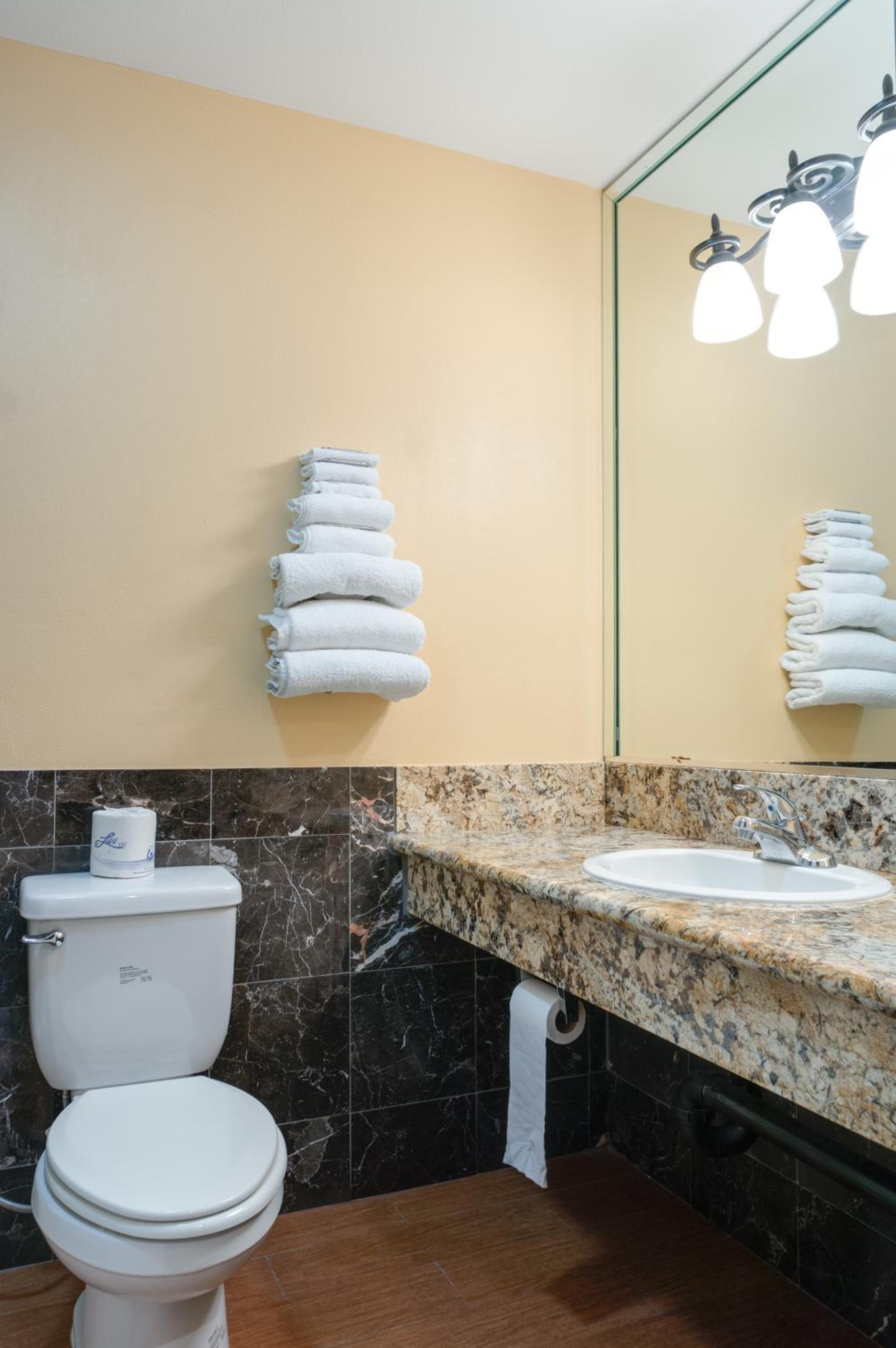 Redondo Beach Inn 53/61