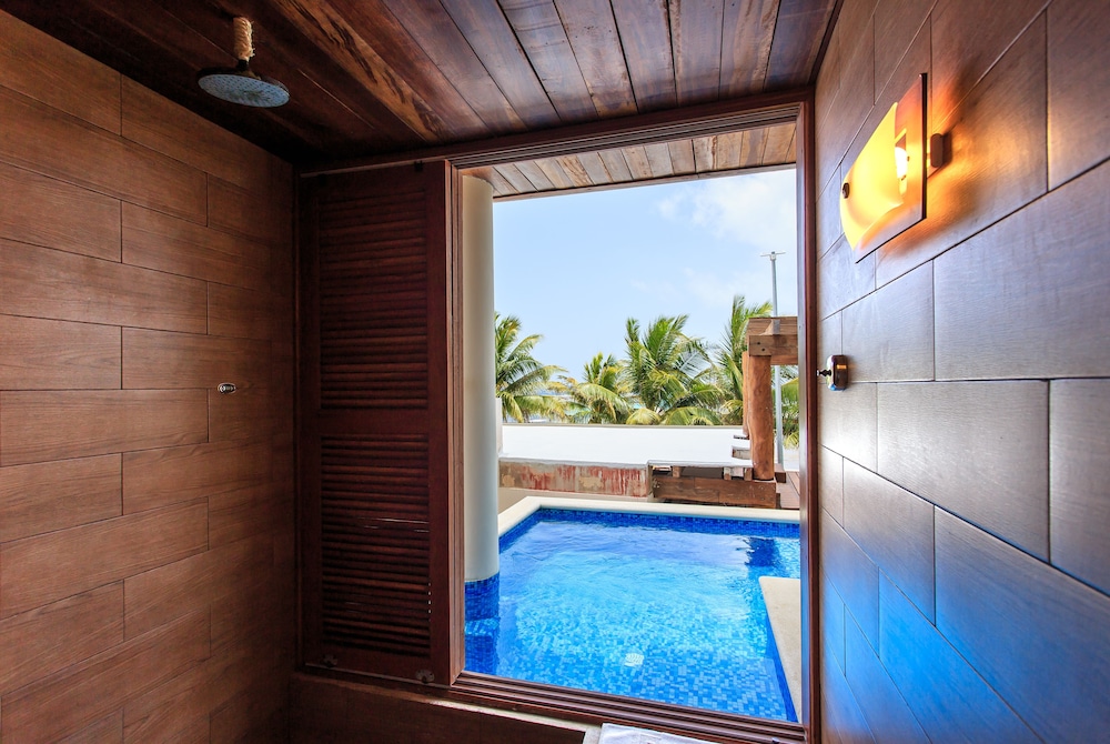 Aqua Star Boutique Hotel and Condos By Koox Luxury Collection 46/80
