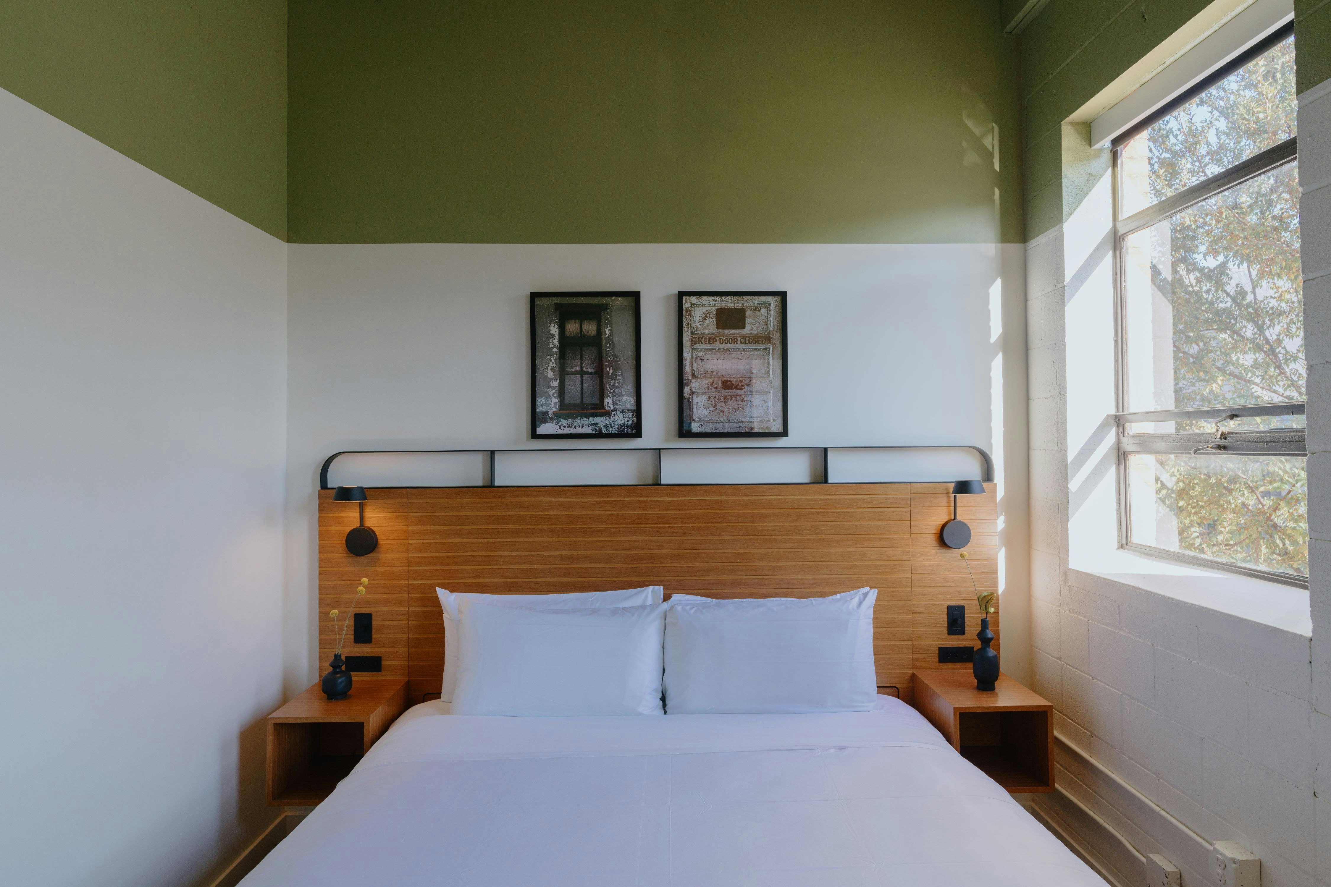 ROOM, BUNK BEDS, 4 QUEEN BEDS, QUEEN BED