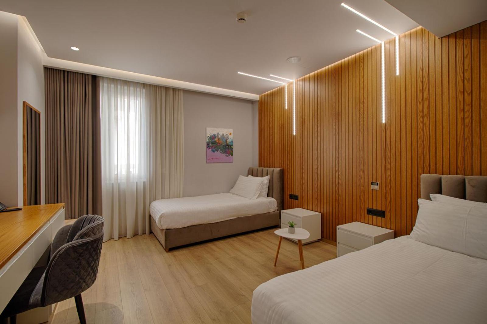 Primo Hotel 23/45