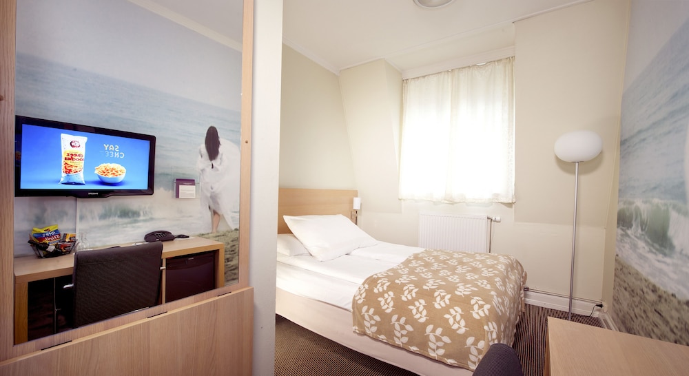 Home Hotel Savoy 15/81