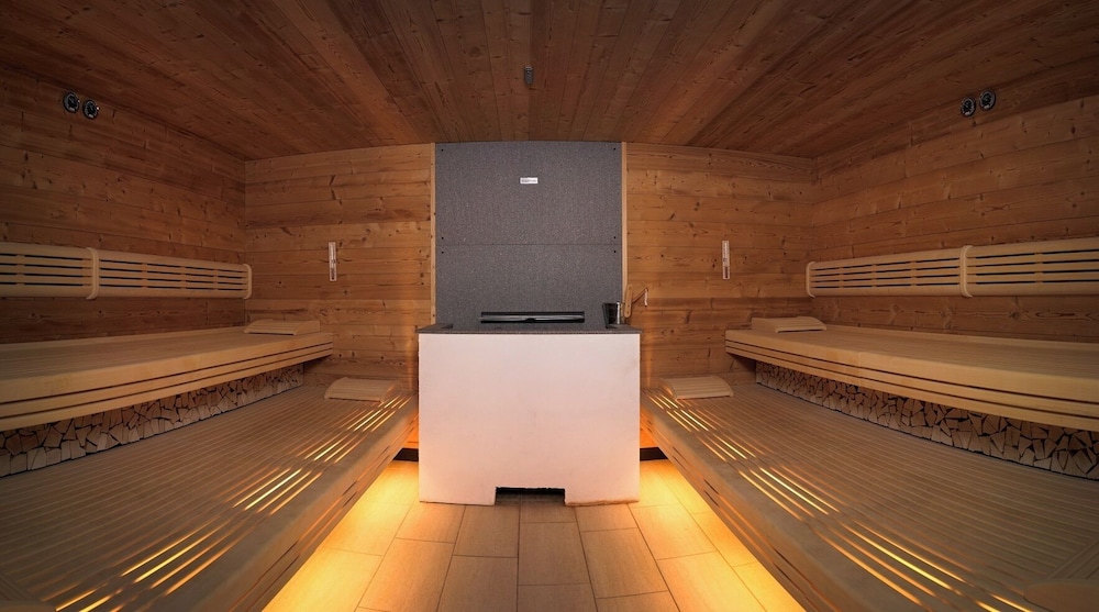Das Alpenhaus Kaprun 32/75