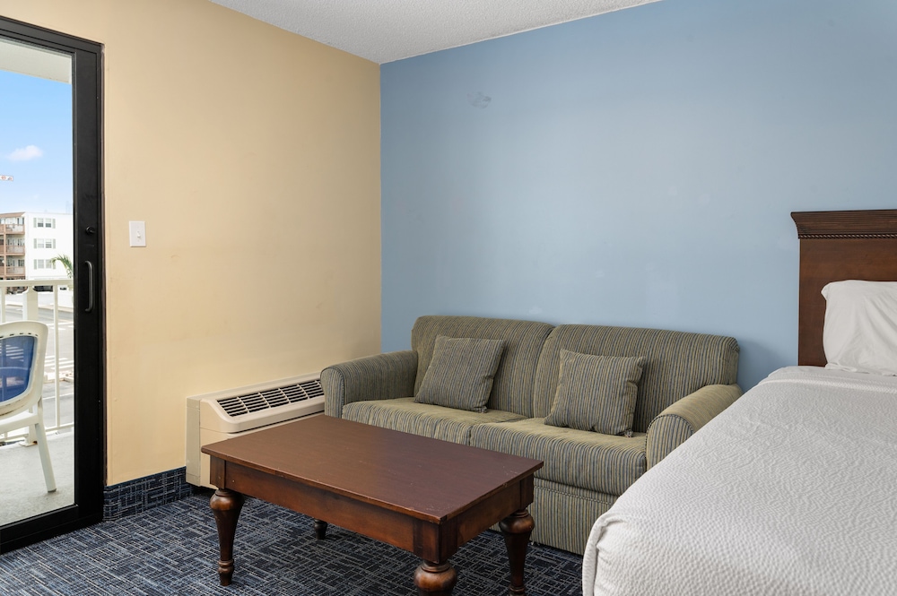 Coastal Palms Inn &amp; Suites 34/50