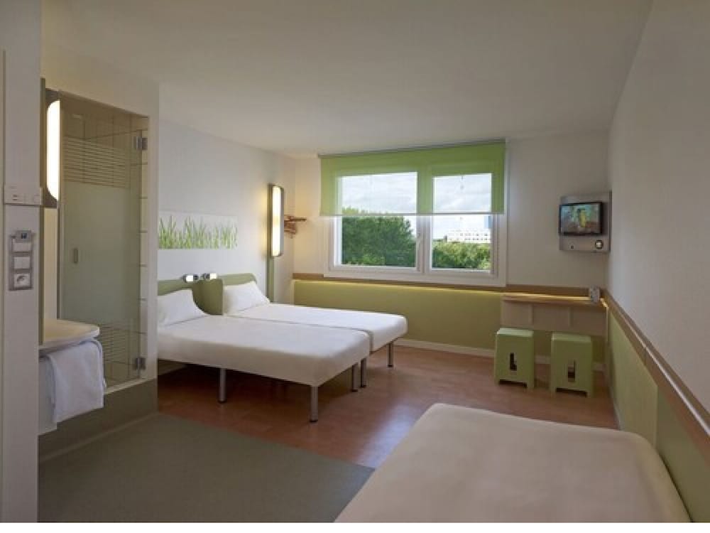 Ibis Budget Warszawa Reduta 37/54