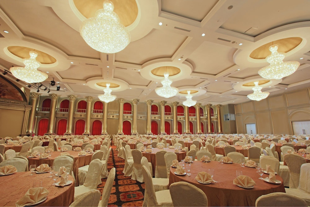 Harmoni One Convention Hotel and Service Apartments 46/65