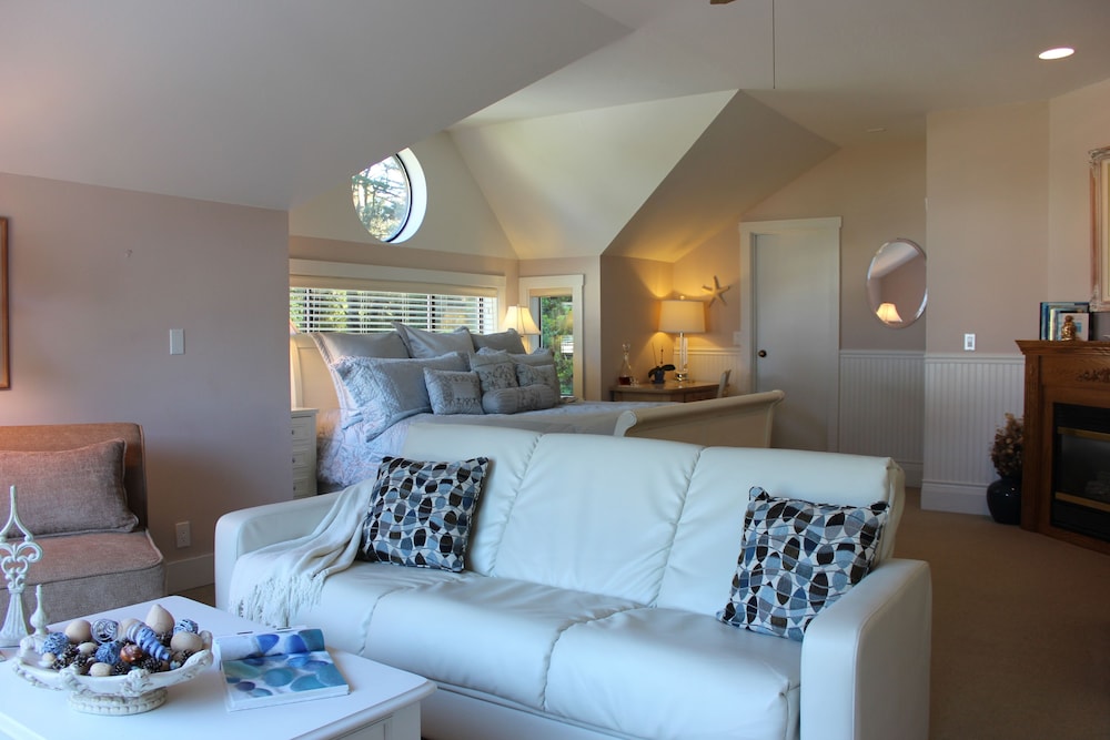 Agate Cove Inn 53/71