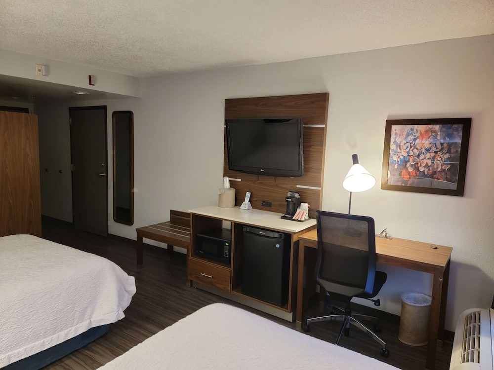 Best Western Plus Lexington Inn 21/41