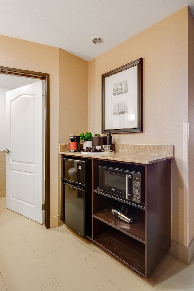 جناح استوديو ركني بسرير كينج مع أريكة، Ayres Hotel Spa Moreno Valley 7/7