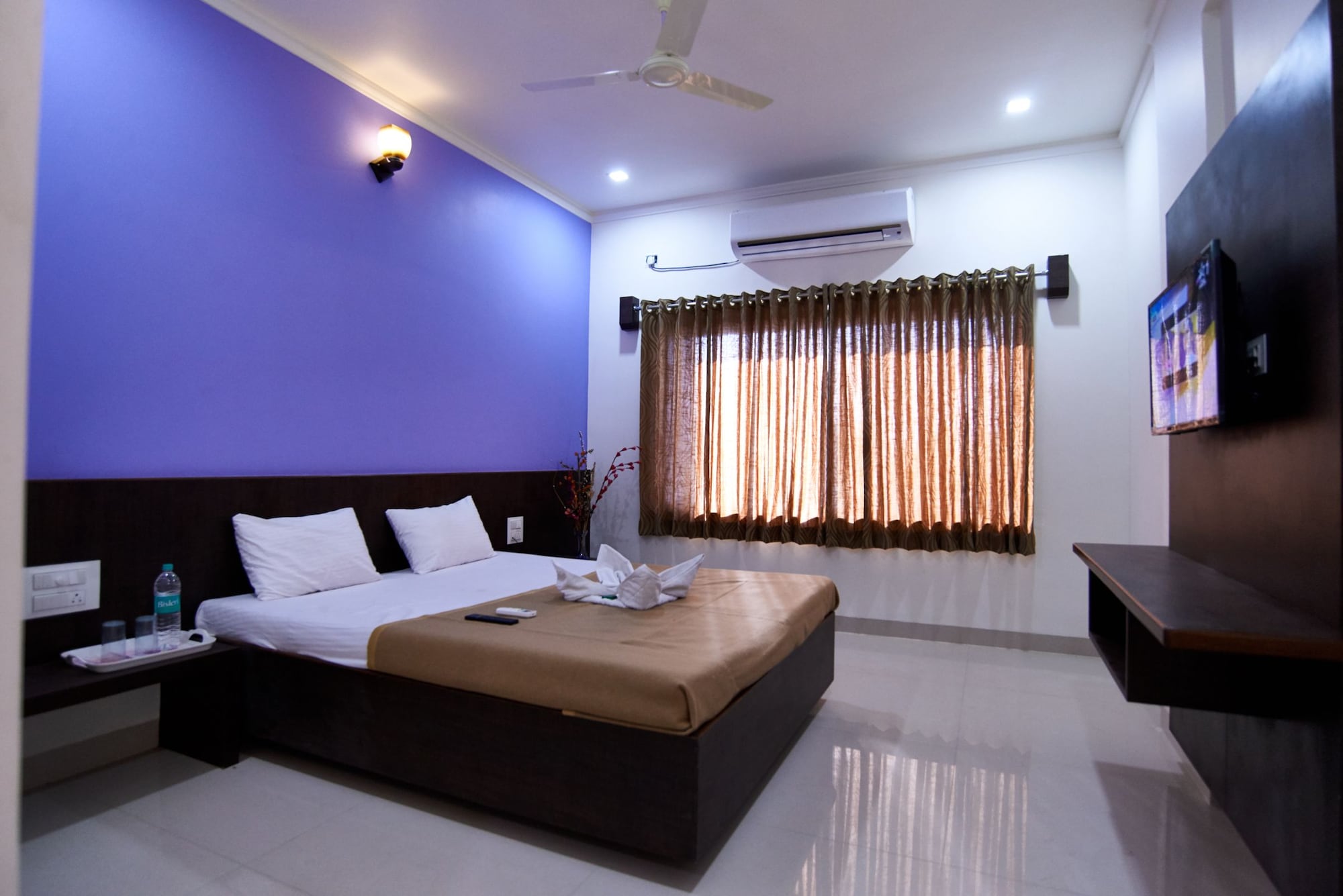 BASIC, DOUBLE BED