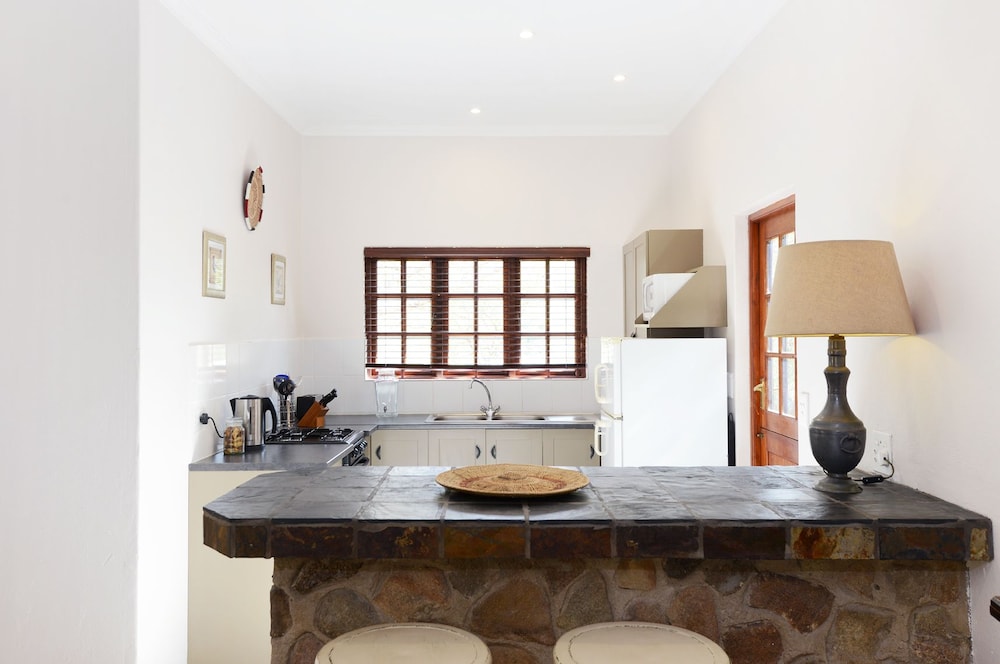 Tomjachu Bush Lodges 44/74