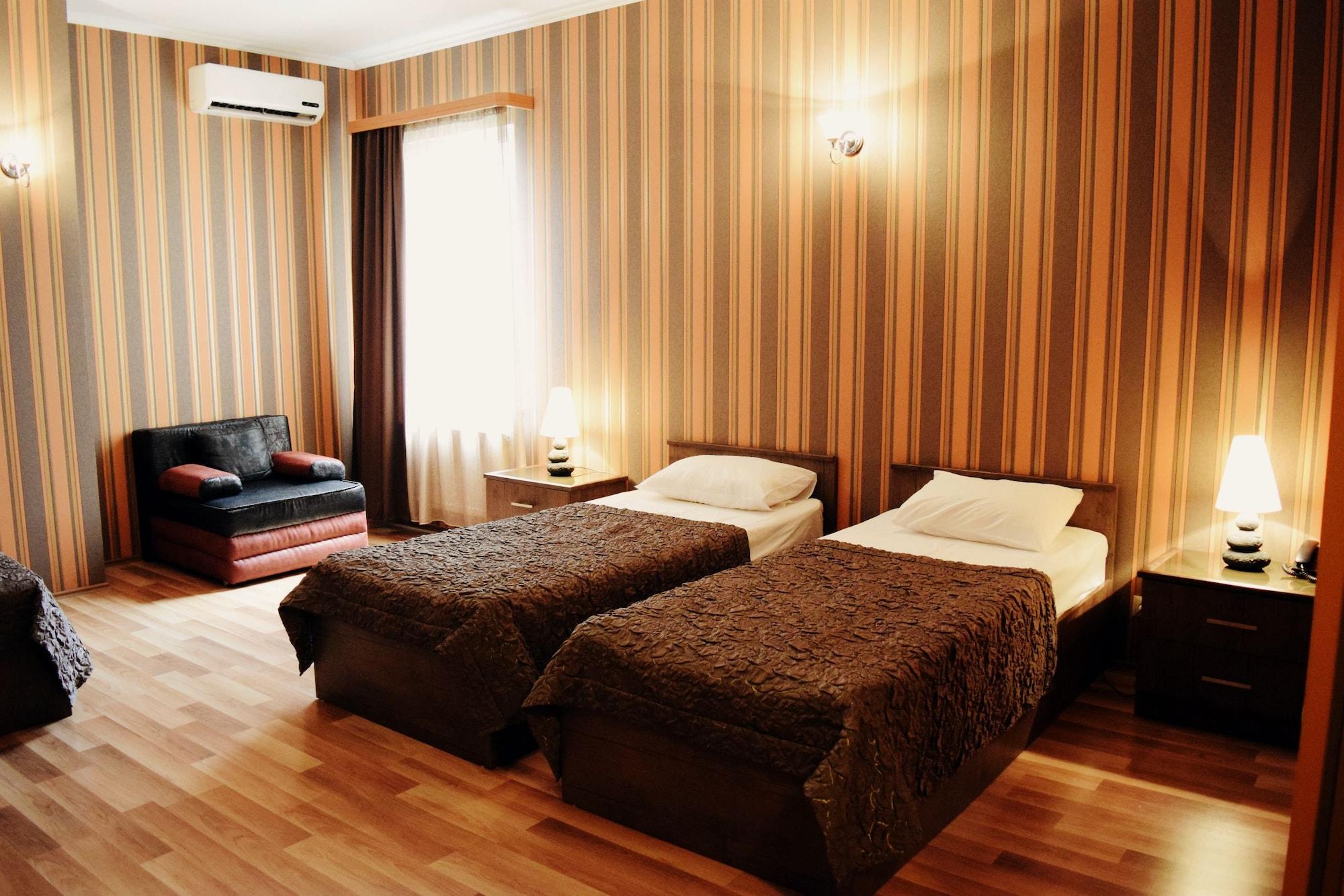 Darchi Hotel 16/36