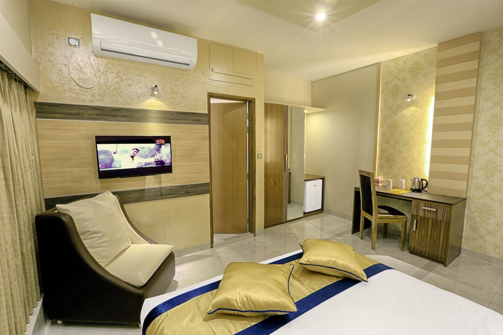 ASIA HOTEL AND RESORTS 6/60