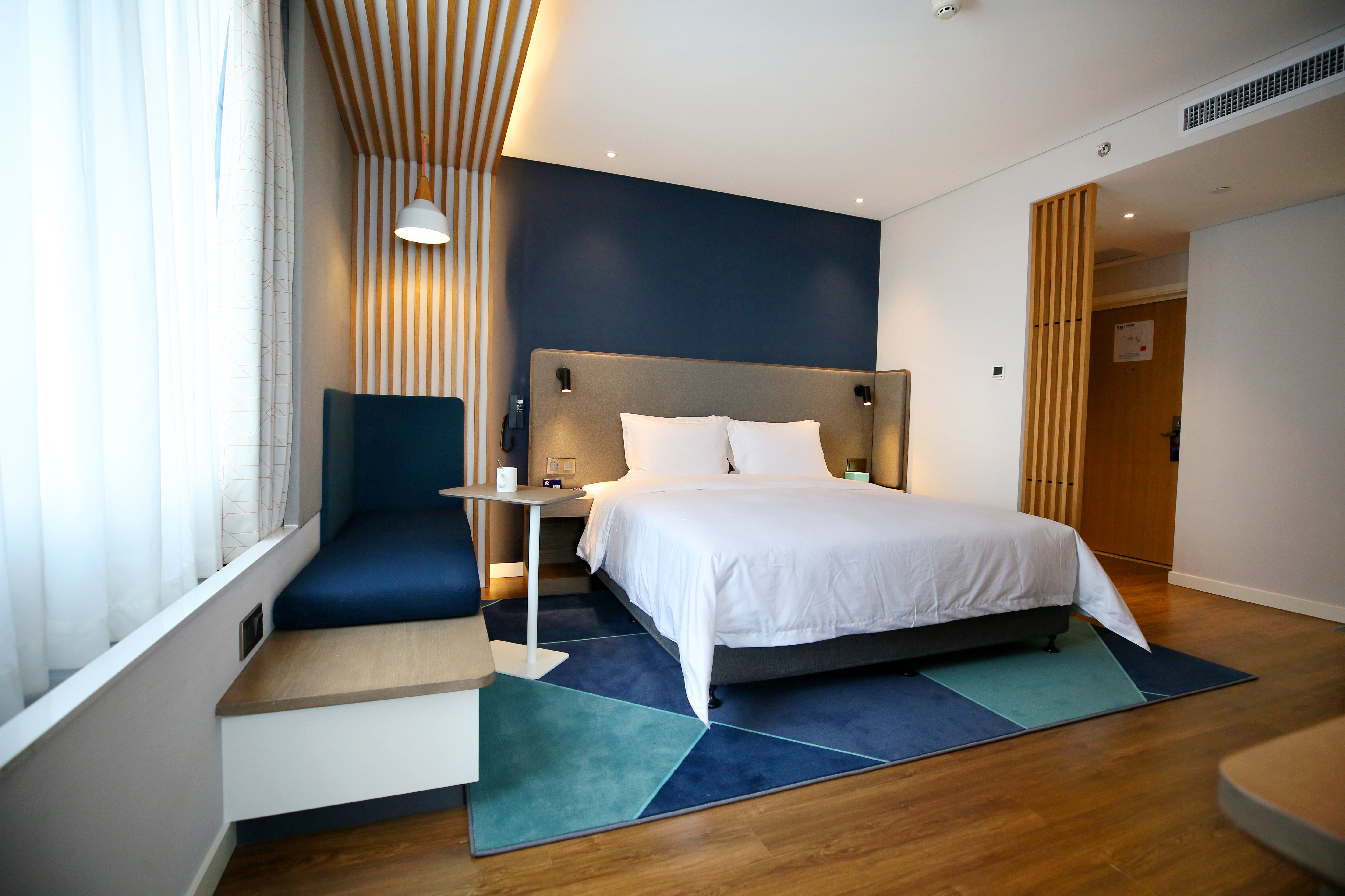 Holiday Inn Express Chengdu North Railway Station 27/68