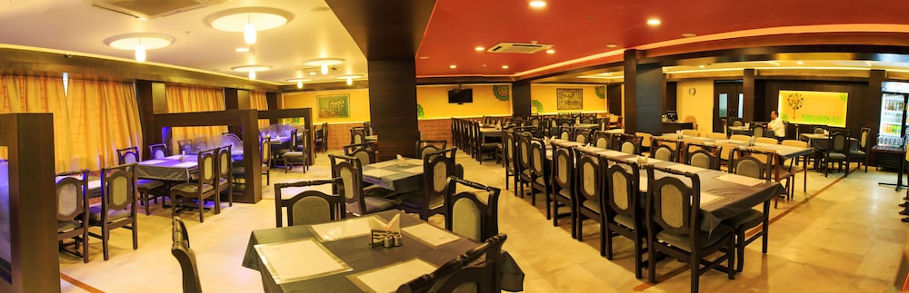 Hotel Madhuvan Serai 15/25