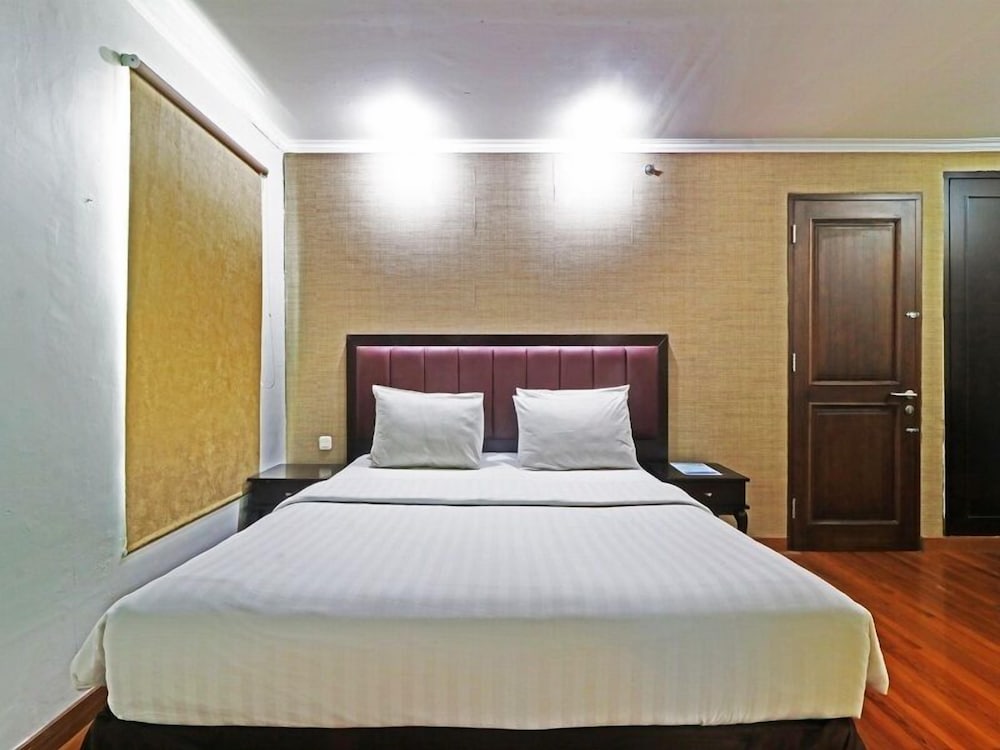 P Hotel Jakarta 10/23