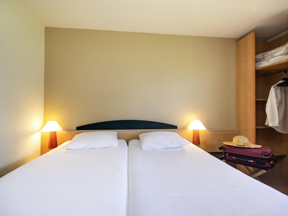 Ibis Autun 10/45