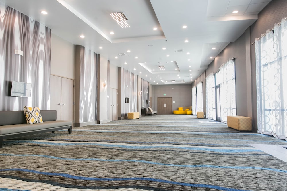 Holiday Inn Longview North 18/80