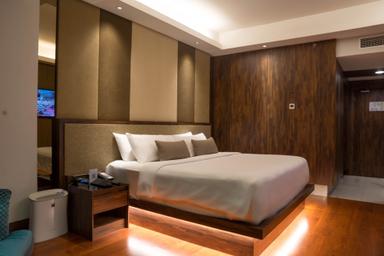 Business, Suite, Double Bed