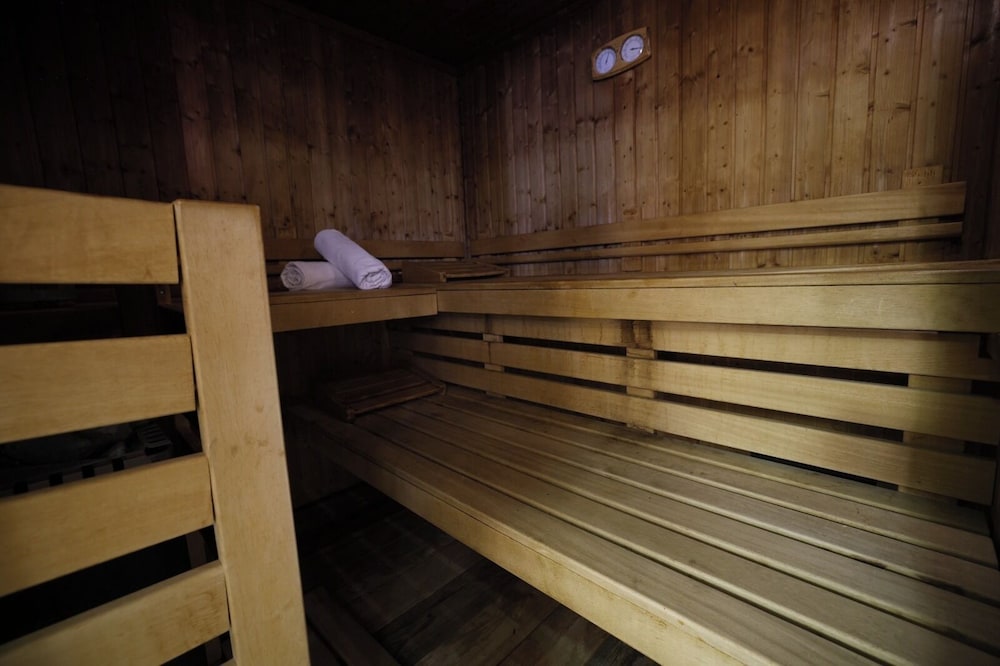 2 Kitarrat Boutique Hotel and Spa 12/34