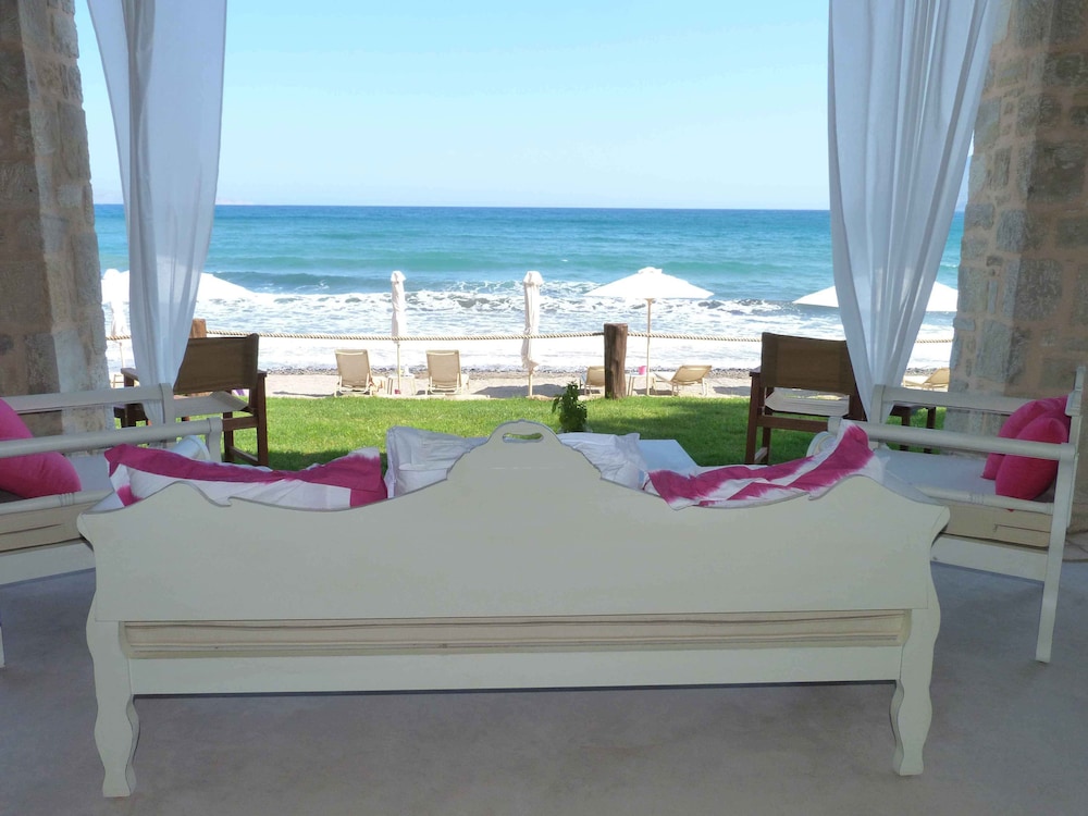 Azure Beach Seafront Villas 47/56